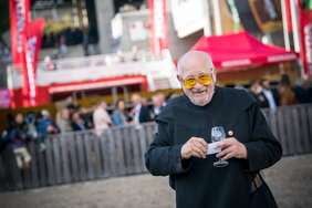 Bruder Magnus freut sich über die Auszeichnung.